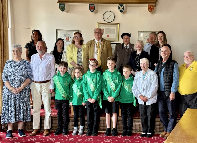 Provost Jim Leishman MBE flanked by Honorary Games Chieftain George McLauchlan & elected representatives, with Exiles & ‘Royal Party’ in front Provost Jim Leishman MBE flanked by Honorary Games Chieftain George McLauchlan & elected representatives, with Exiles & ‘Royal Party’ in front